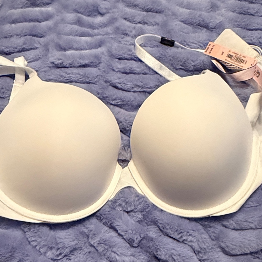 Victoria's Secret Classic White Bra t shirt push up full coverage
